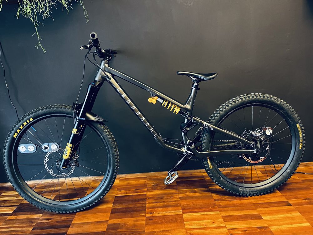 Commencal 2023 meta v4 sx öhlins Edition Mullet 29-27,5