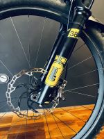 Produktbild 2 von Commencal 2023 meta v4 sx öhlins Edition Mullet 29-27,5