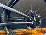 Produktbild 4 von Commencal 2023 meta v4 sx öhlins Edition Mullet 29-27,5