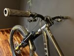 Produktbild 8 von Commencal 2023 meta v4 sx öhlins Edition Mullet 29-27,5