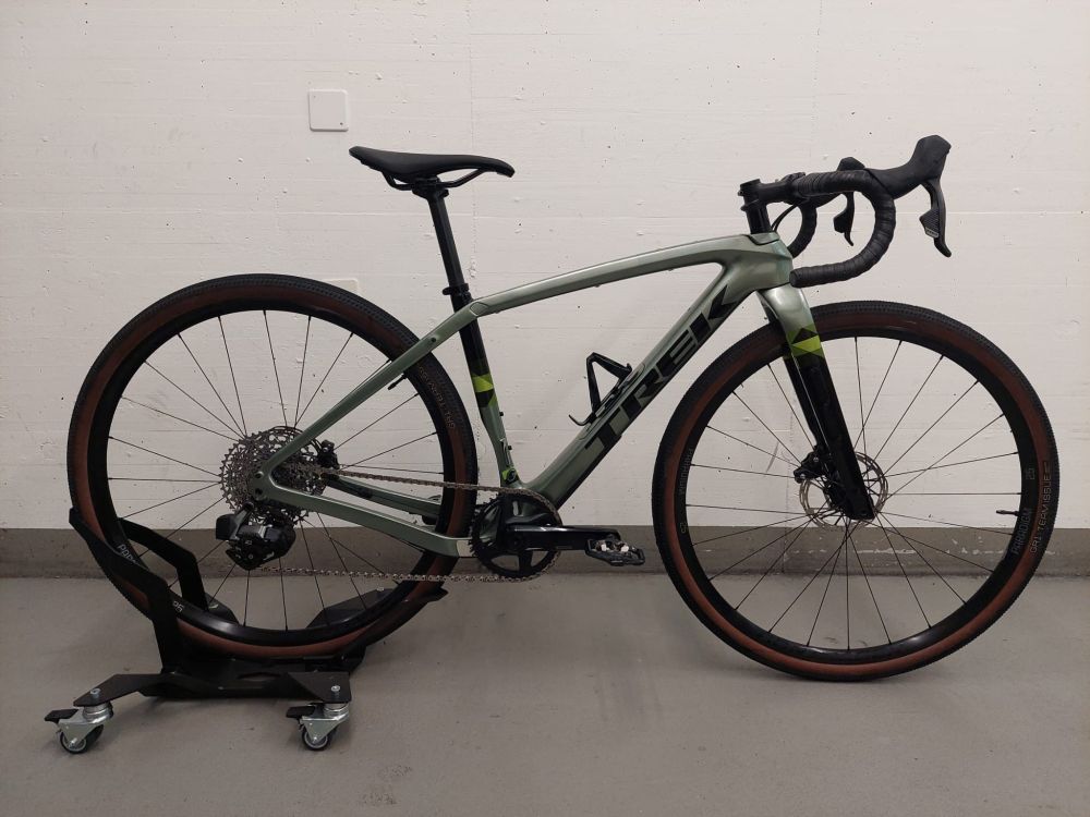 Trek Checkpoint SL6 eTap