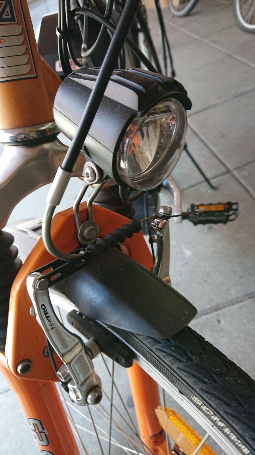 E-Bike mit Mittelmotor 250 Watt Accu plus Ladegerät