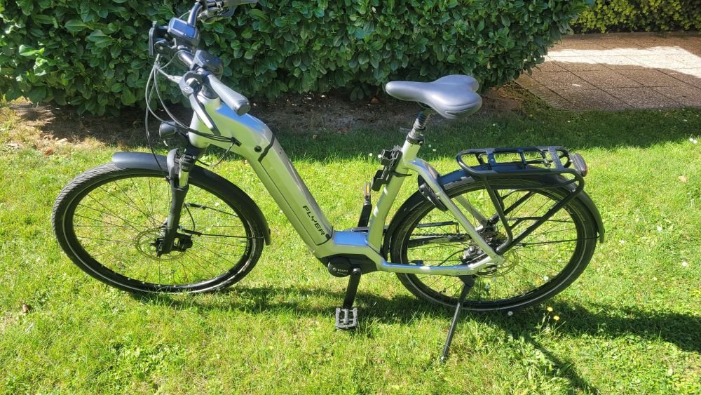 FLYER E-Bike Tiefeinsteiger  – Bosch Motor, 625 Watt 
