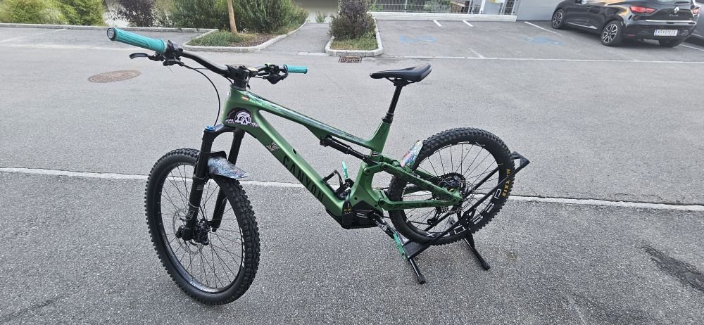 Canyon Spectral ON CF8