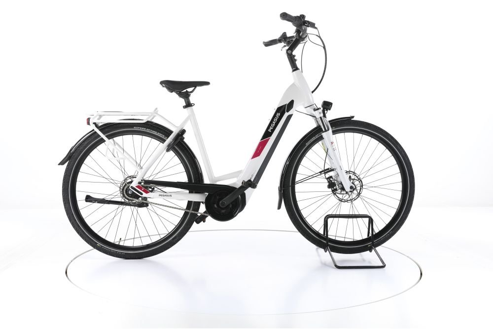 Pegasus Solero EVO 8F City E-Bike Tiefeinsteiger