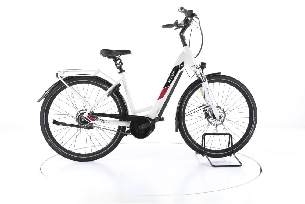 Pegasus Solero EVO 8R City E-Bike Tiefeinsteiger