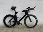 Produktbild 1 von Canyon Speedmax CF 8.0 SL (L) - Triathlonrad mit Powermeter und Zubehör