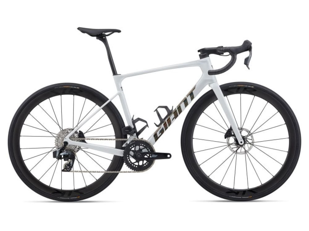 Giant Defy Advanced Pro 1 white 2026 - RH-L
