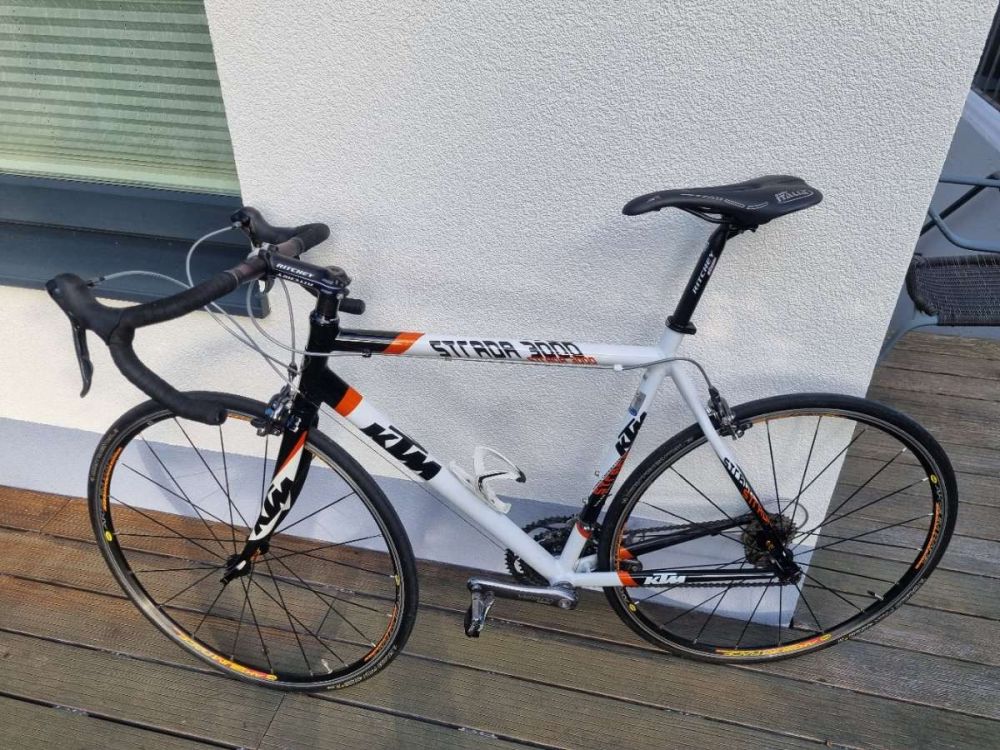 KTM Strada 3000