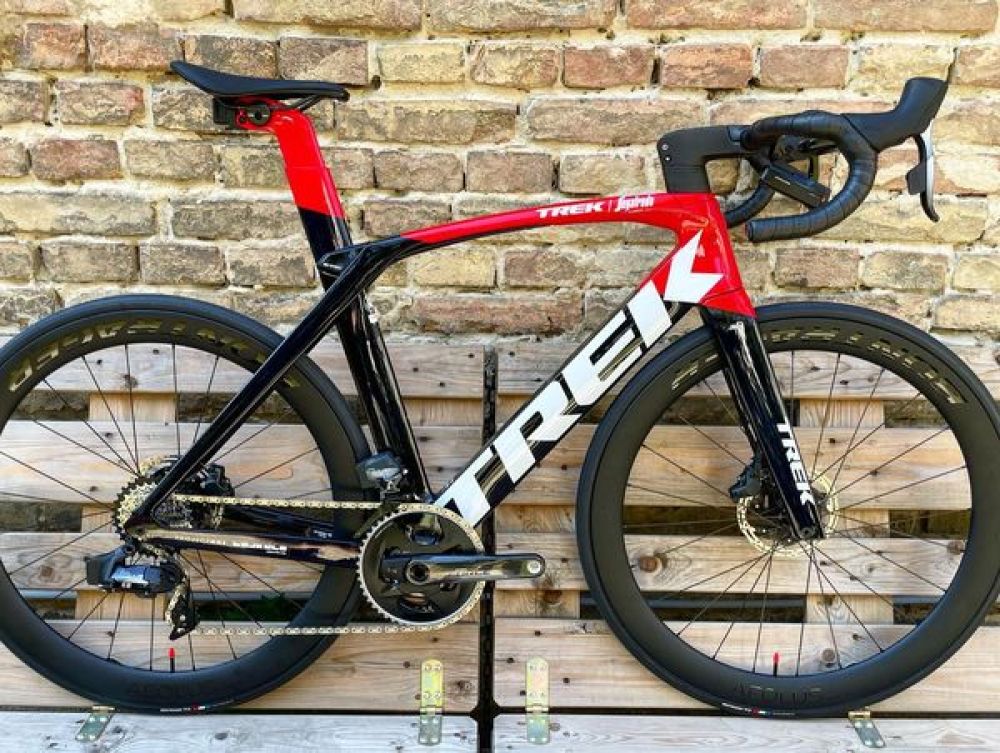 Trek Madone SLR 7 E-Tap 2022