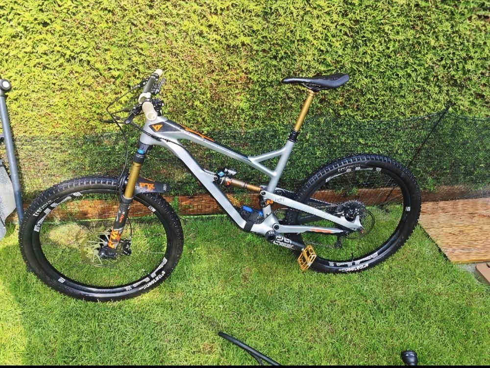 YT Jeffsy CF Pro Race 2018