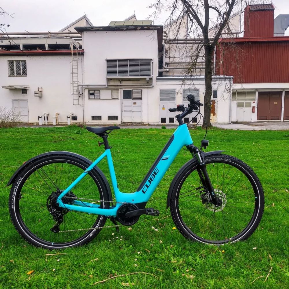 2025 Cube NURIDE Hybrid Performance 625 