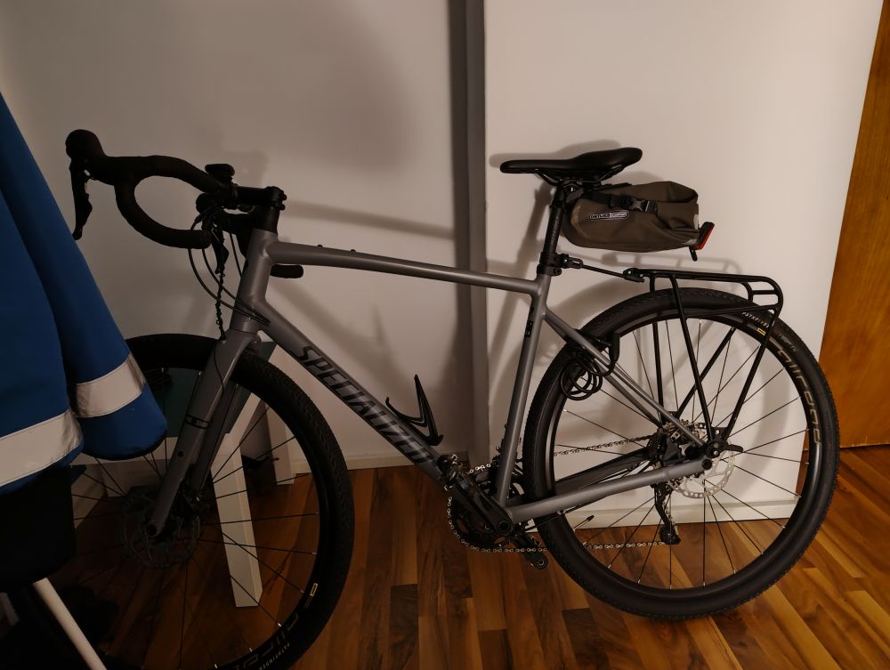 specaliced gravel bike