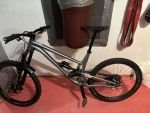 Produktbild 1 von 2022 Commencal Clash Race Silver Fahrrad
