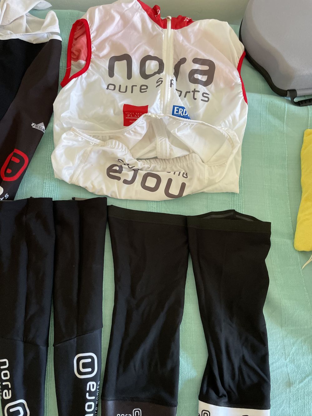 Diverse Fahrradkleidung