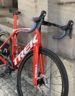 Produktbild 1 von Rennrad Team Trek Domane Factory Racing SEGAFREDO 2021