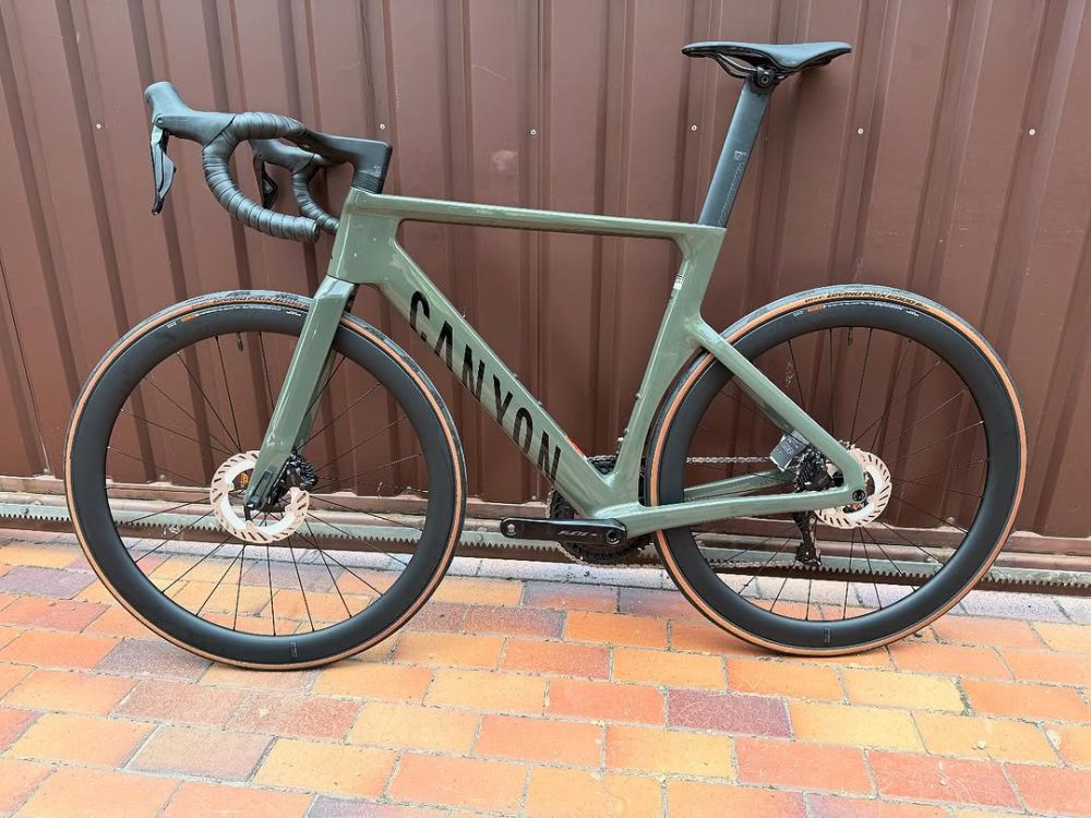 2025 Canyon Aeroad CF SLX 7 Di2