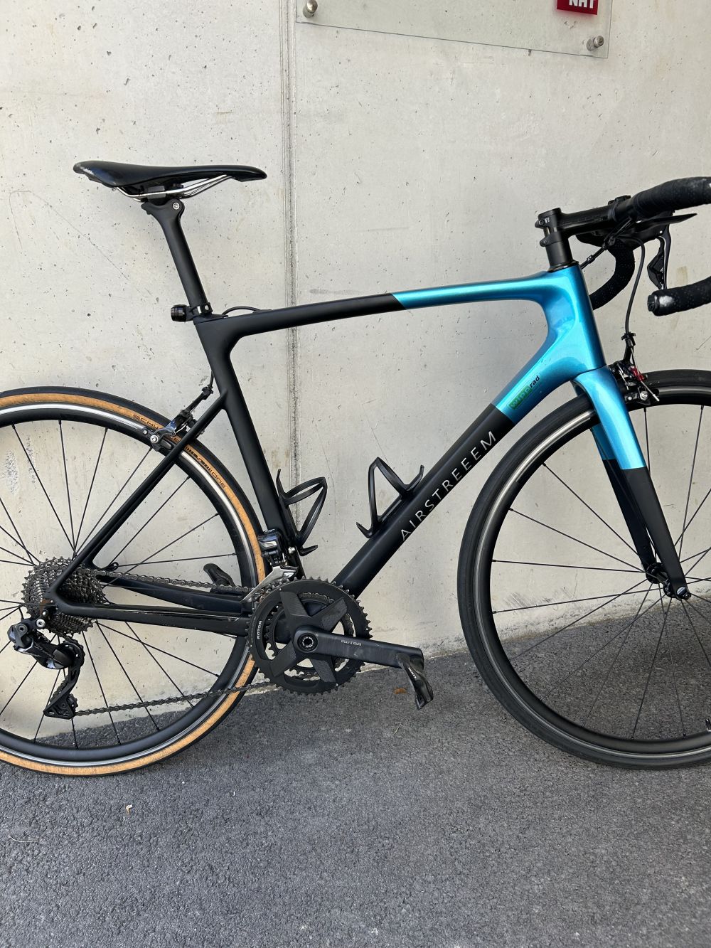 AIRSTREEEM Triple EEE SL