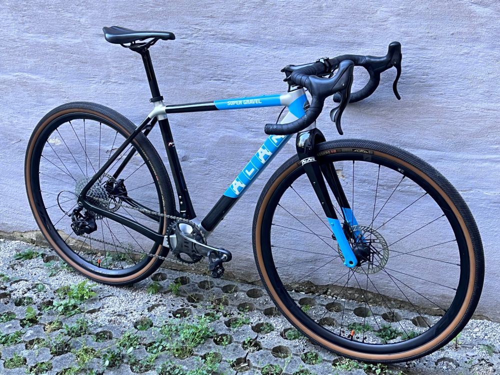 Leichtes Gravelrad ALAN Super Gravel mit Campagnolo EKAR 13-fach Schaltung