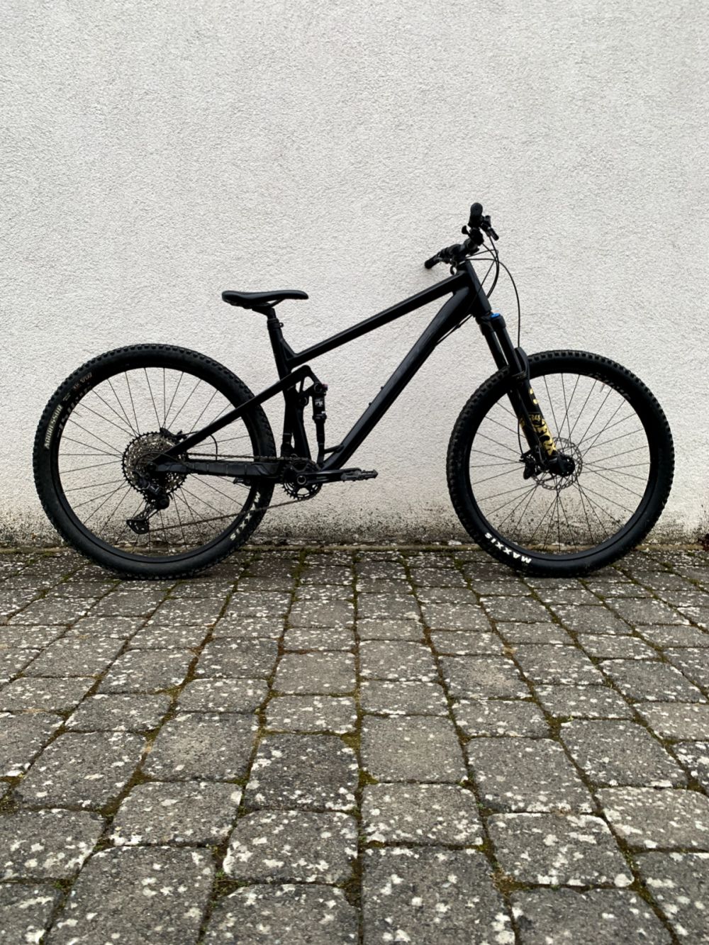 Ghost Riot Essential Fully Mountainbike