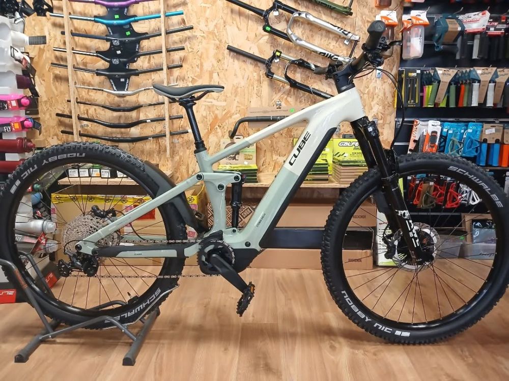 2026 CUBE Stereo Hybrid ONE44 EXC     