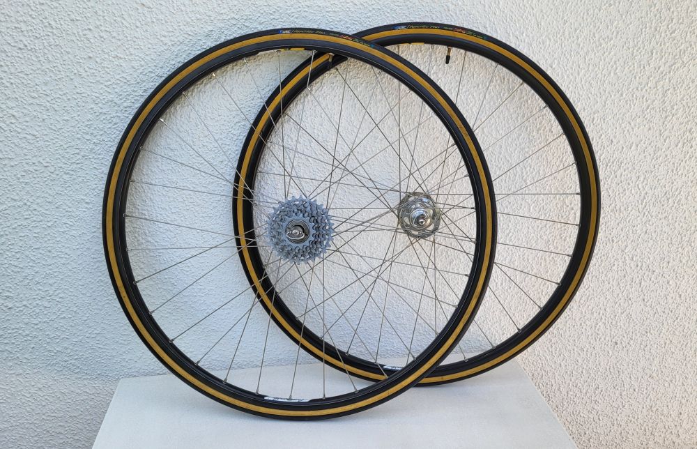 Campagnolo Record Laufradsatz mit Campagnolo Omega-19 Felgen – 28 Zoll, 6‑fach, Vintage‑Rennrad