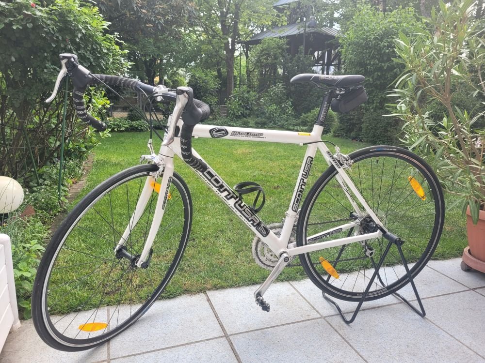 Herrn SCOTT-Rennrad