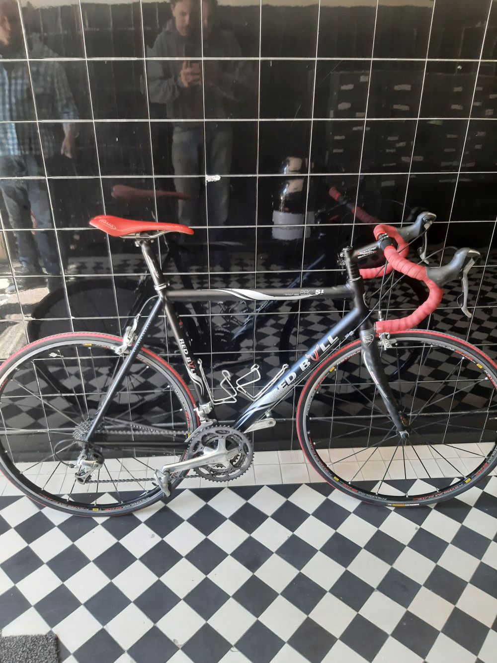 RedBull Rennrad 