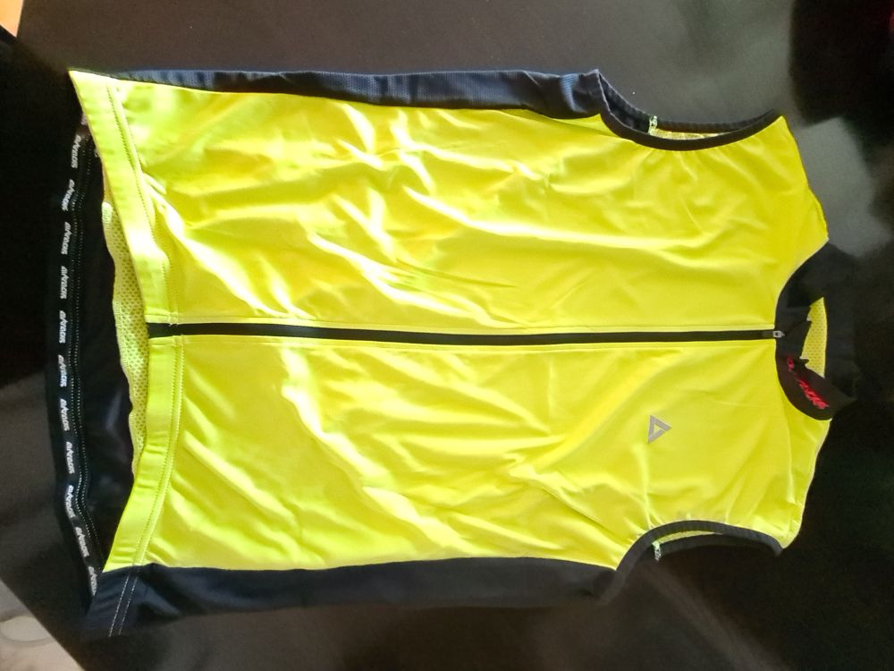 Rad-Trikot Größe M (48), ärmellos,wenig getragen