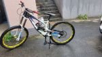Produktbild 4 von YT Tues 2.0 LTD - Top Downhillbike + Zubehörpaket