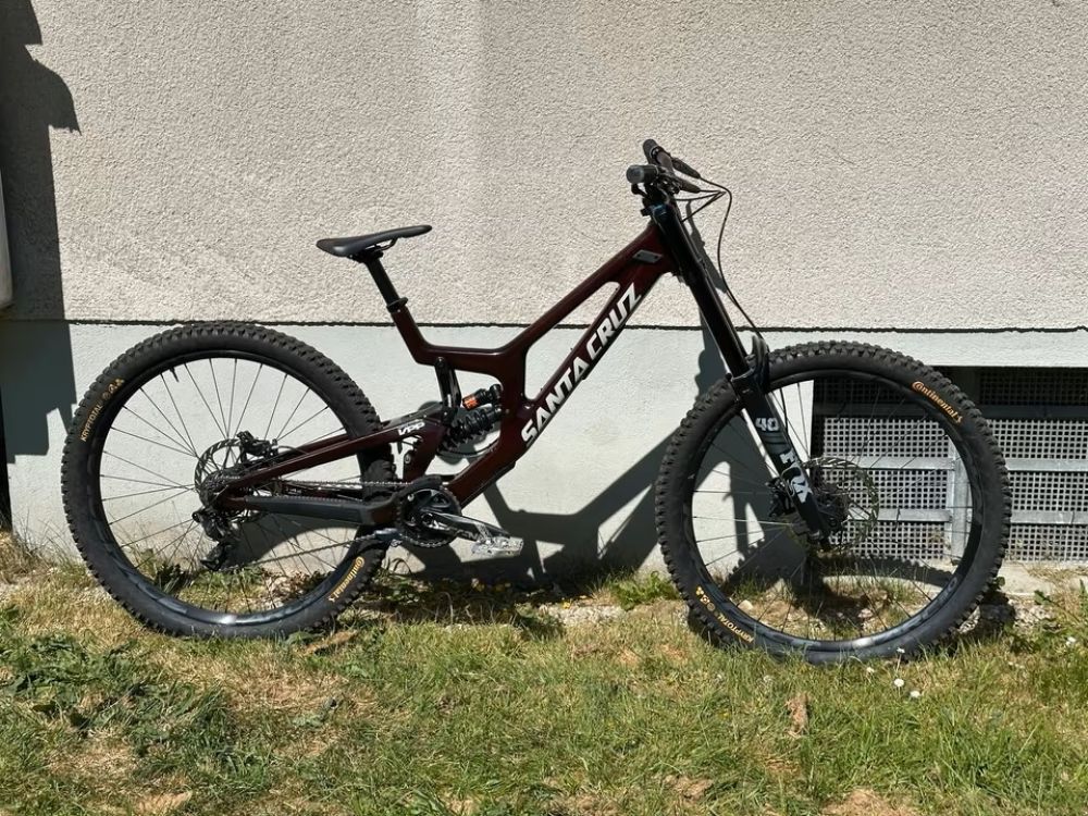 Santa Cruz V10 7 CC