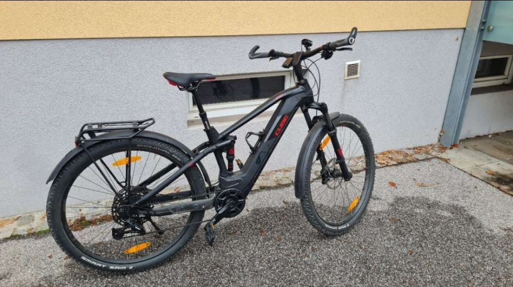 Cube E- Mountain Bike mit Zusatzausrüstung( Gepäckträger, Kotflügel, Beleuchtung)