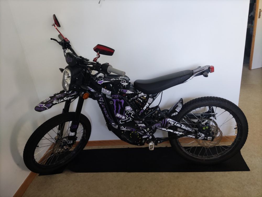 Sur-Ron Light Bee X – Elektrisches Offroad-Motorrad (Straßenzulassung)