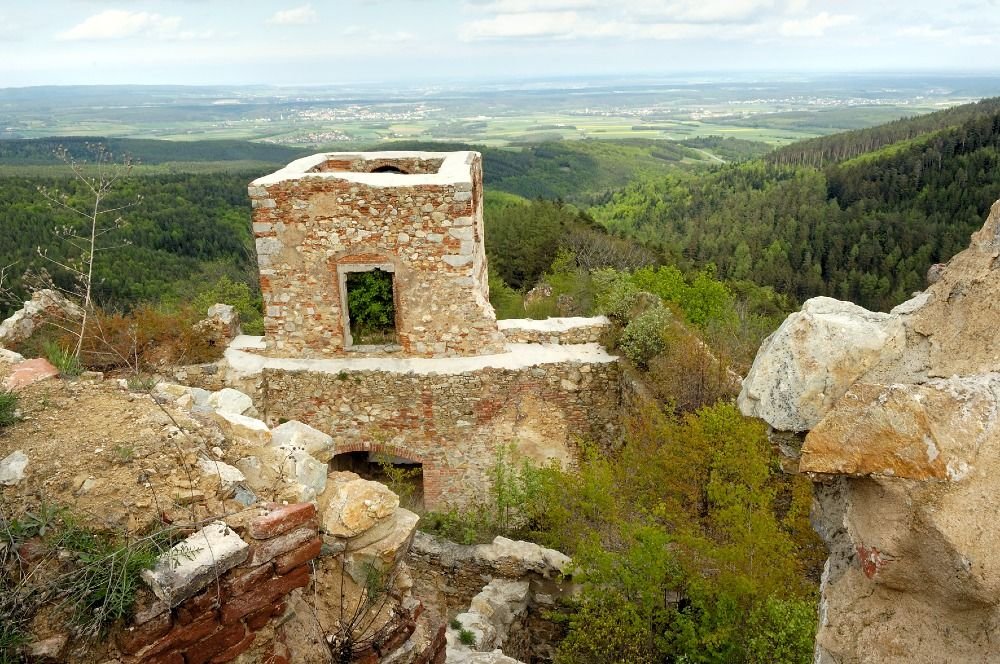 Ruine Landsee2(c)RMB GmbH_ARGE Naturparke