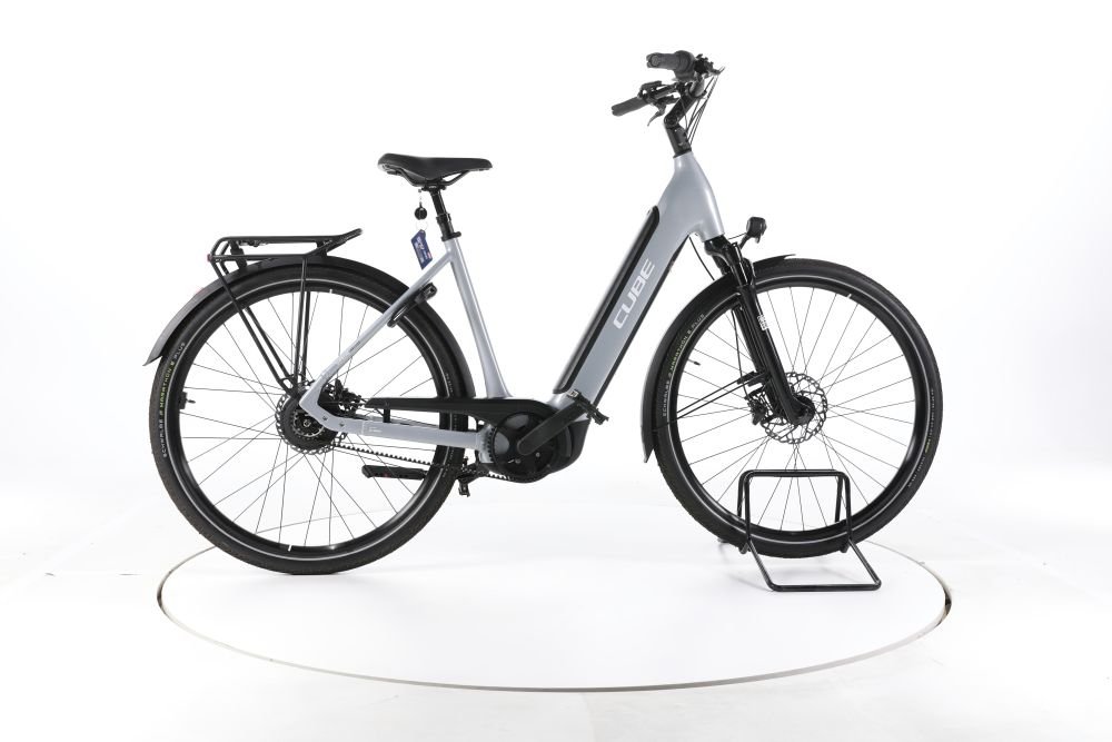 Cube Supreme Hybrid Deluxe SLX 625 City E-Bike Tiefeinsteiger 2025