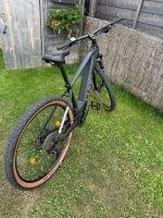 Produktbild 3 von CUBE - E-Bike - Reaction HYB ONE 22 500 BLK Metal 29, L