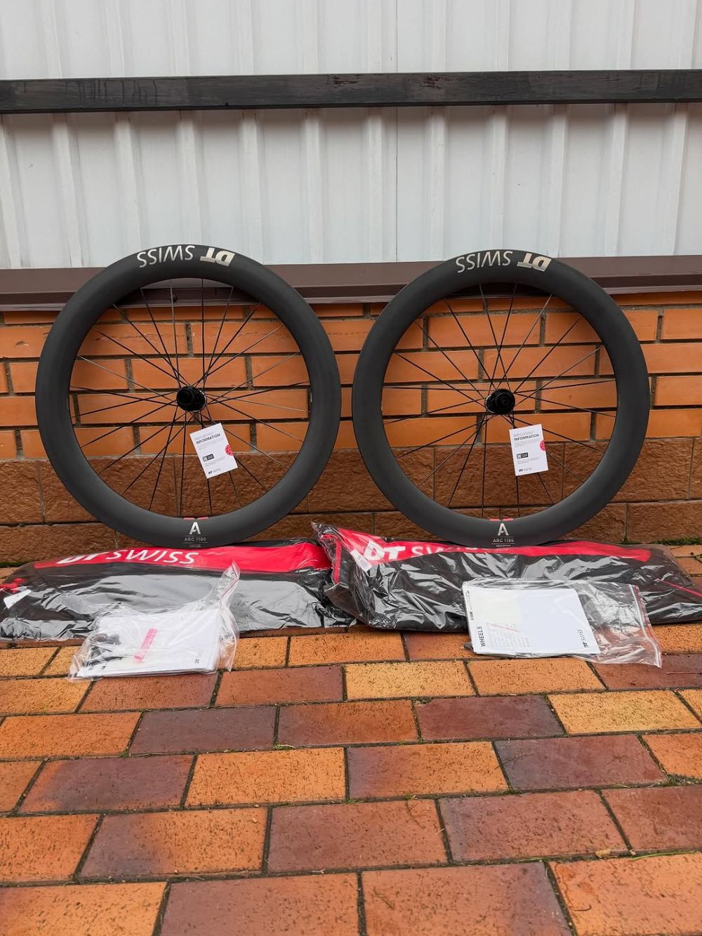DT Swiss ARC 1100 DICUT DB 55  wheelset