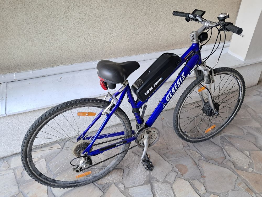 E-Bike 28 Zoll inkl. Akku 153,6Ah mit 250 Watt Frontmotor